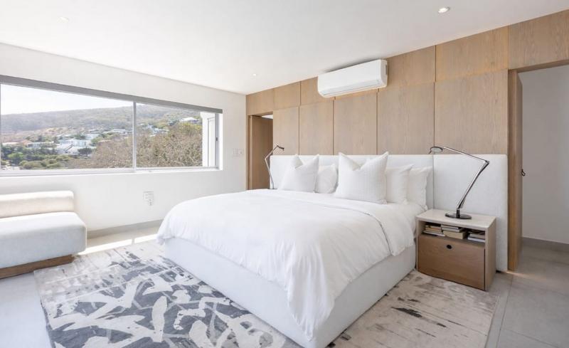 4 Bedroom Property for Sale in Llandudno Western Cape